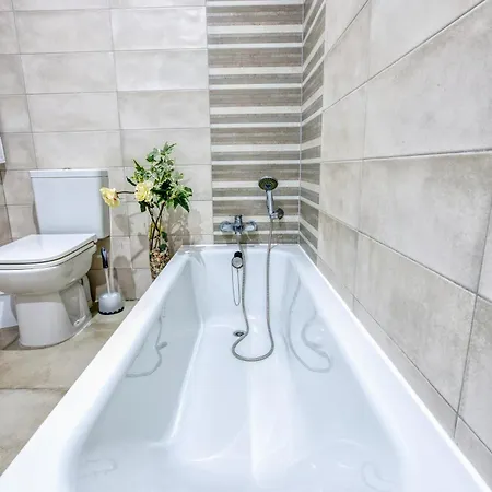 Stylish 1br With Private Balcony In Qawra By 360 Estates