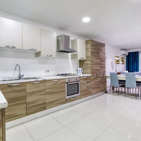 Apartament Stylish 1br With Private Balcony In Qawra By 360 Estates *